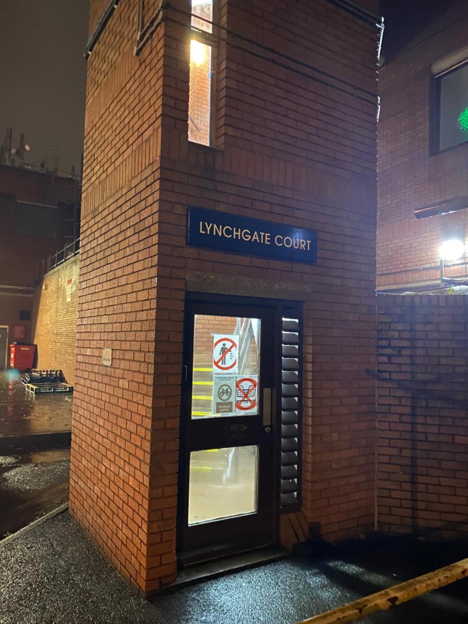 Two-Bedroom Flat Close To Uni & Shopping Center With Free Parking コヴェントリー エクステリア 写真