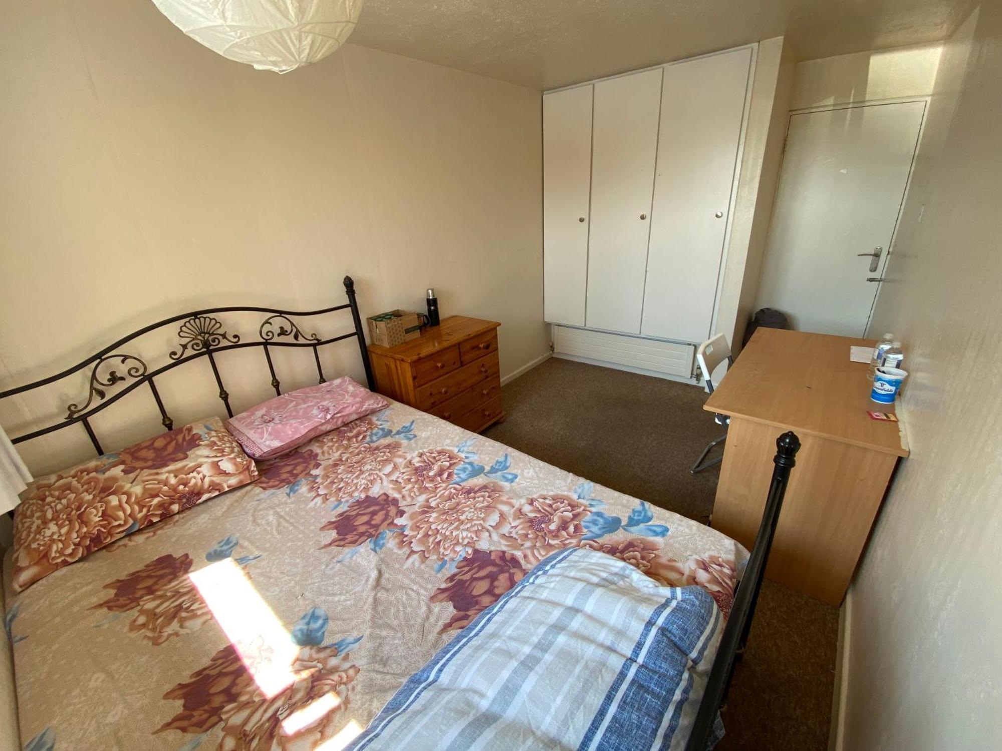 Two-Bedroom Flat Close To Uni & Shopping Center With Free Parking コヴェントリー エクステリア 写真